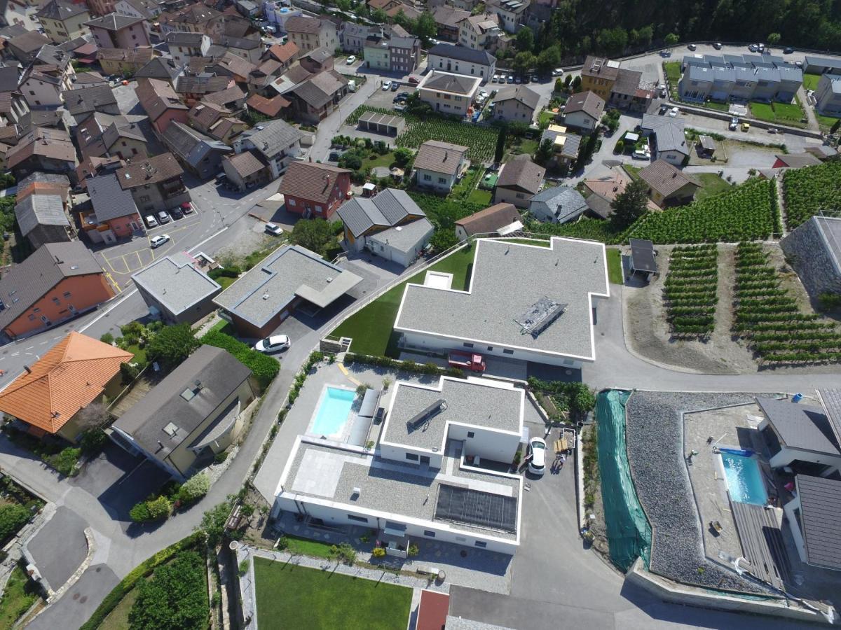 Guesthouse Petit Pre Saint-Leonard Bagian luar foto